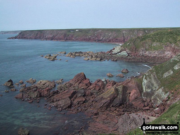 Walk pe115 Traeth Bach Natural Arch from Moylgrove - The Pembrokeshire Coast Path