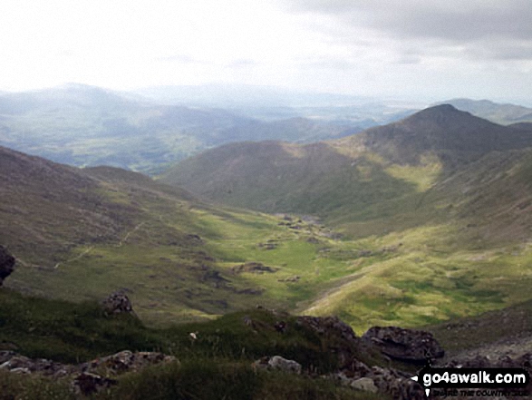 Walk gw105 Snowdon via The Watkin Path from Nantgwynant - Cwm Llan and Yr Aran (right - in shadow) from Bwlch y Saethau on the upper slopes of Snowdon (Yr Wyddfa)